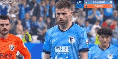 1：3，大连英博在梭鱼湾迎来一场脆败！也确实该输一场降降温了[泪奔]

北京时间