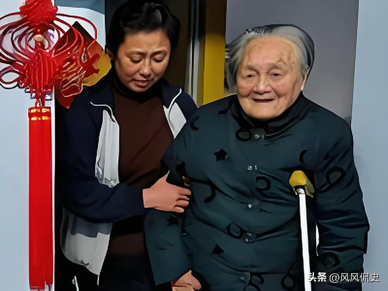 四川成都有1保姆在雇主家干了44年，照顾了三代人。没想到有一天，雇主突然对她说：