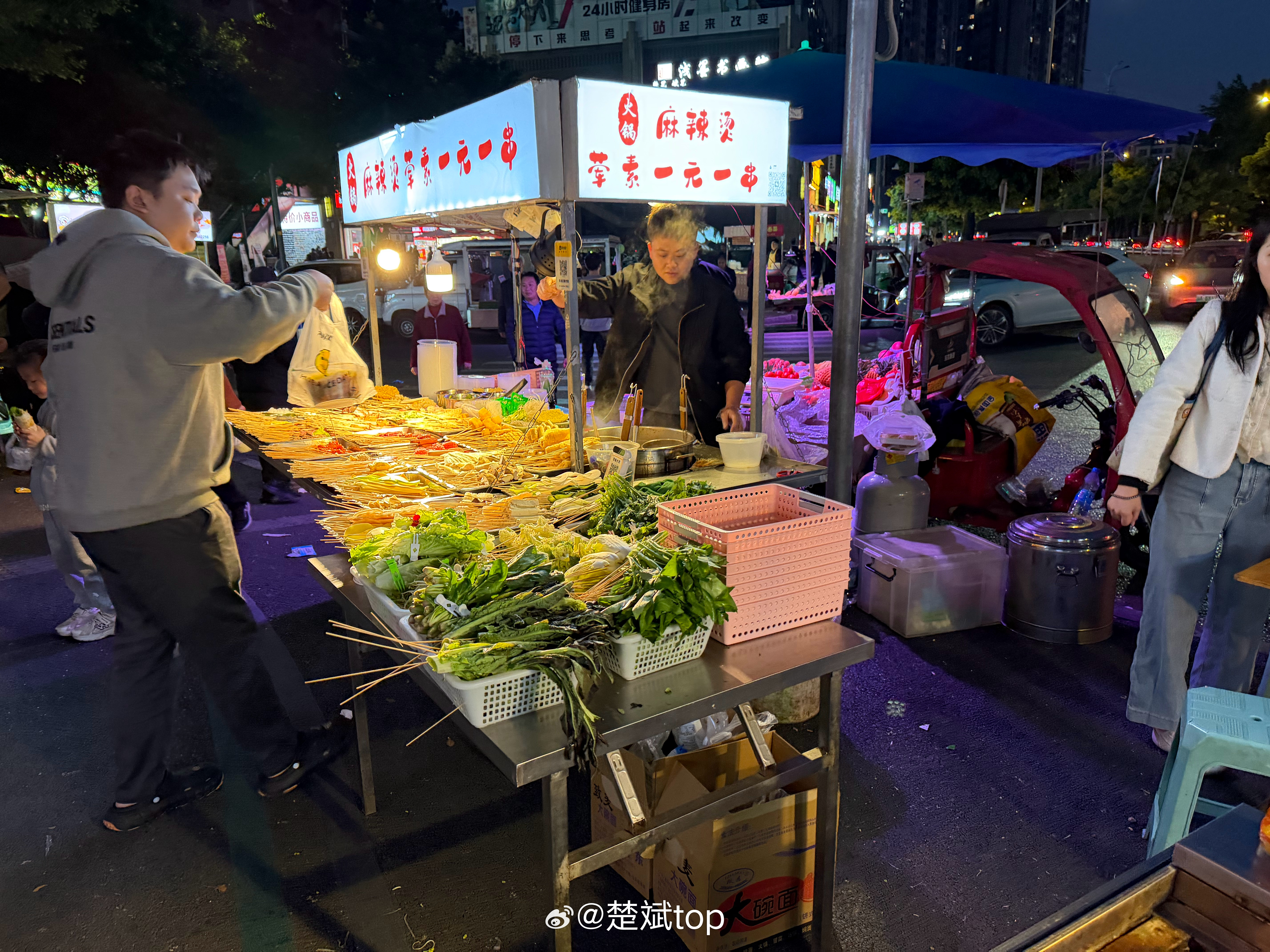 川渝这个烟火气真浓啊，来到这边就会很放松！ 