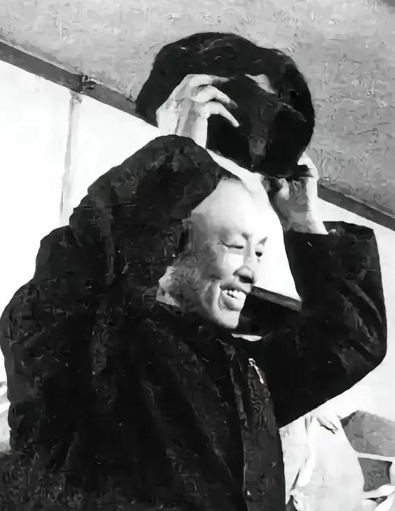 1975年，周养浩被特赦，重获自由后，国家允许他去任何地方，周养浩说：“我想去台