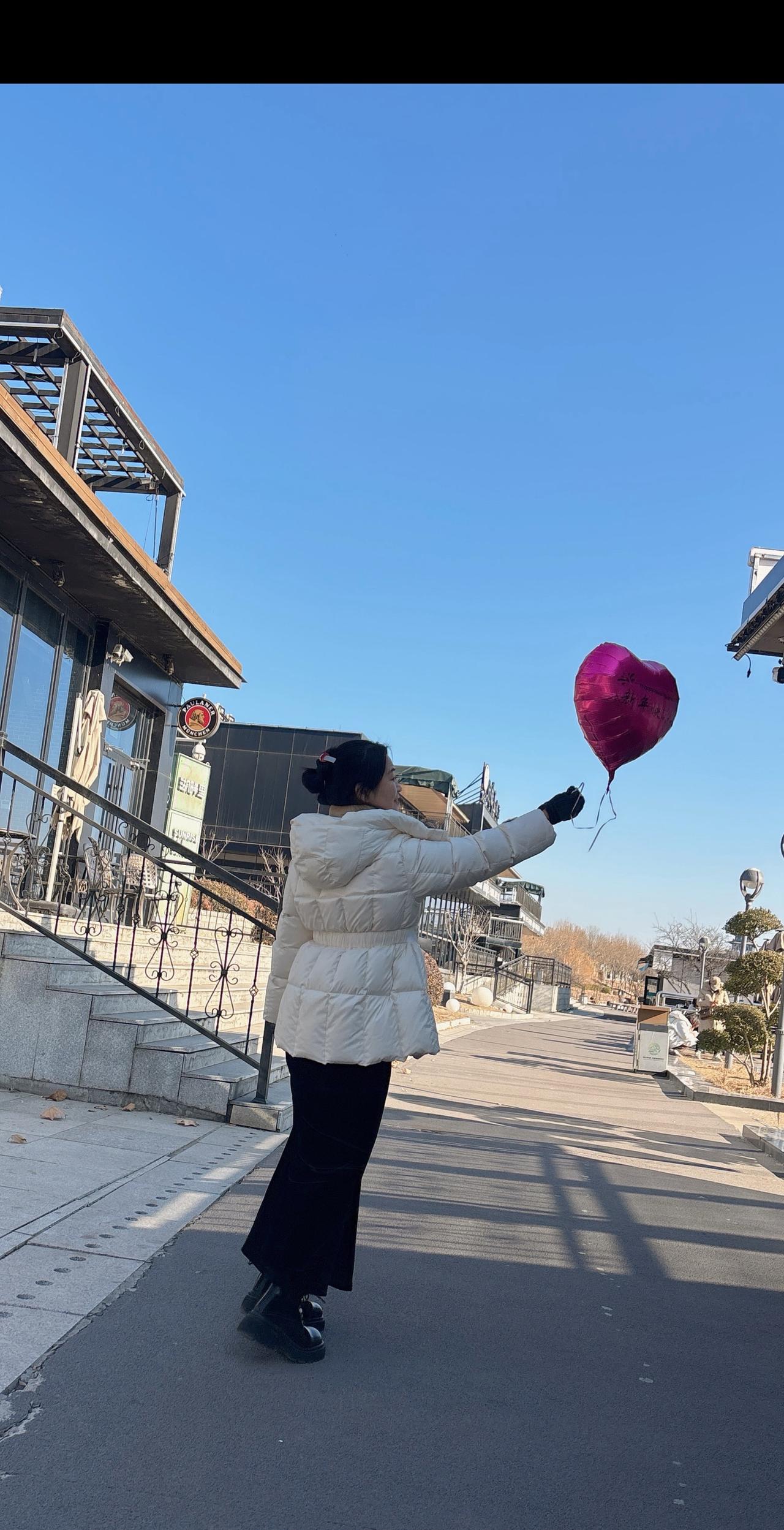 往后多爱自己一点！不要总是心疼别人，你心疼别人，别人不一定心疼你呢，善待自己，善