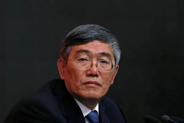 经济学家杨伟民：扩大居民消费是发展最根本目的，很多人消费下降是被高房价、高房贷所