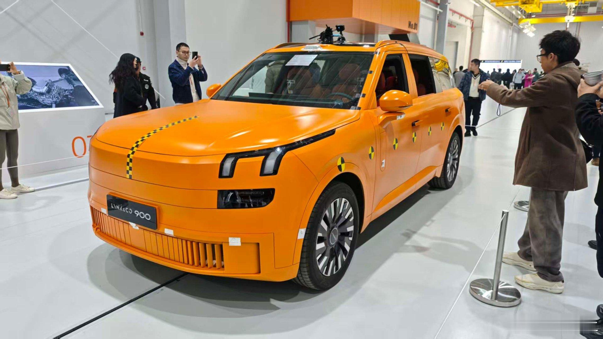 吉利拿下五项世界纪录，全球“最硬核”安全中心亮相12月12日，吉利汽车位于宁波的