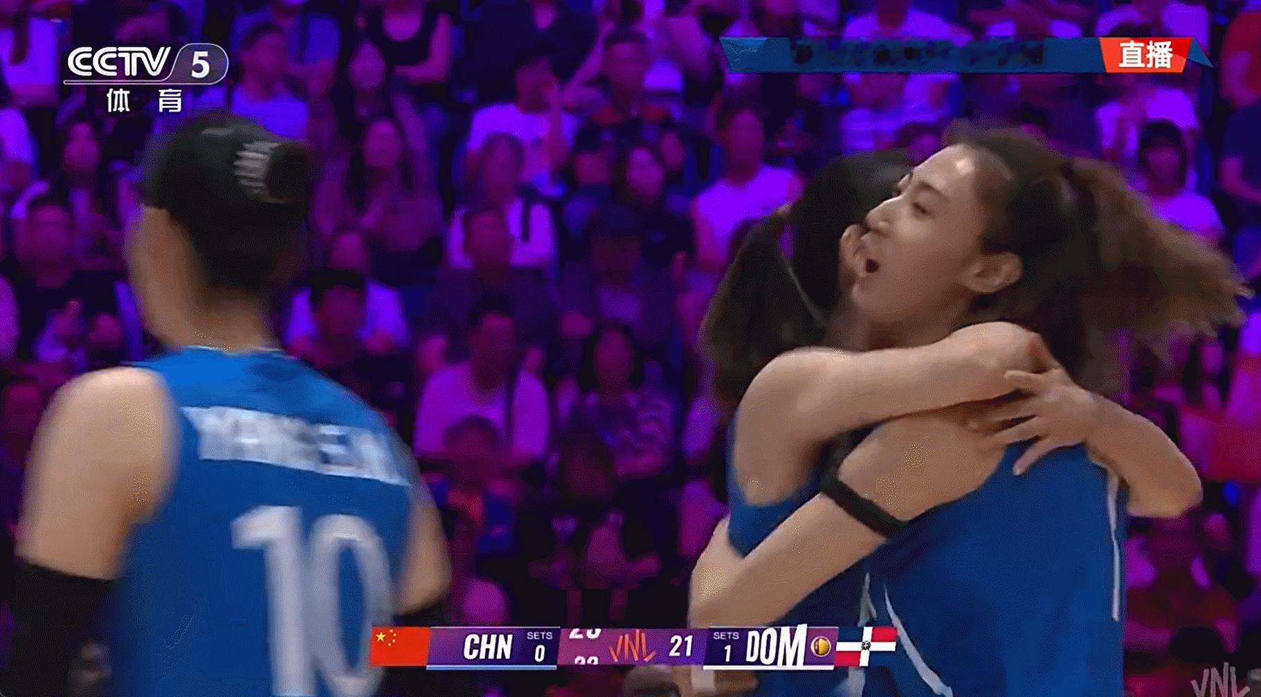 国际排坛动态中国女排vs多米尼加女排中国队1-1（22-25/25-21）多米尼
