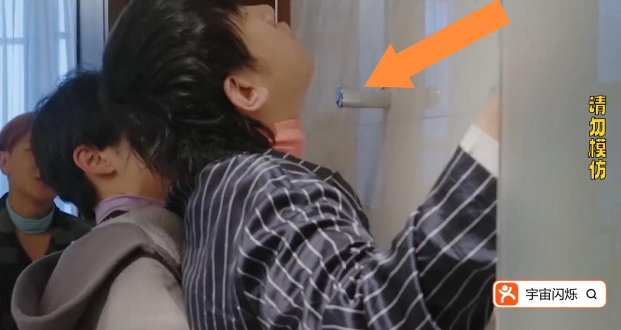 黄子韬大喊
为了一口吃的，
至于那么玩命吗？

眼看于洋为了完成节目的任务，
对