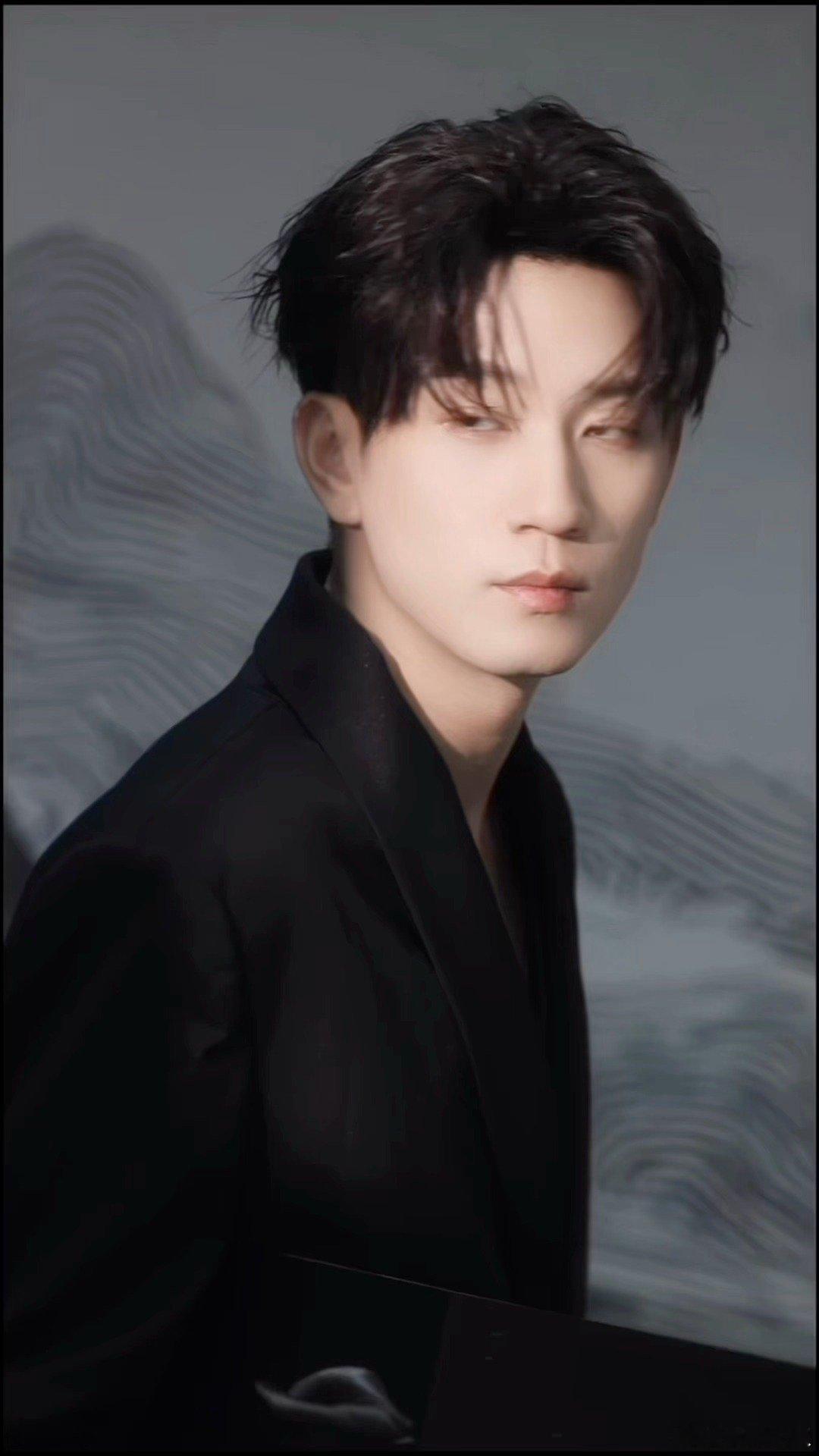 国风王子奇好权威 王子奇自带国风贵公子buff！肩颈舒展站姿端方，一举一动都有中