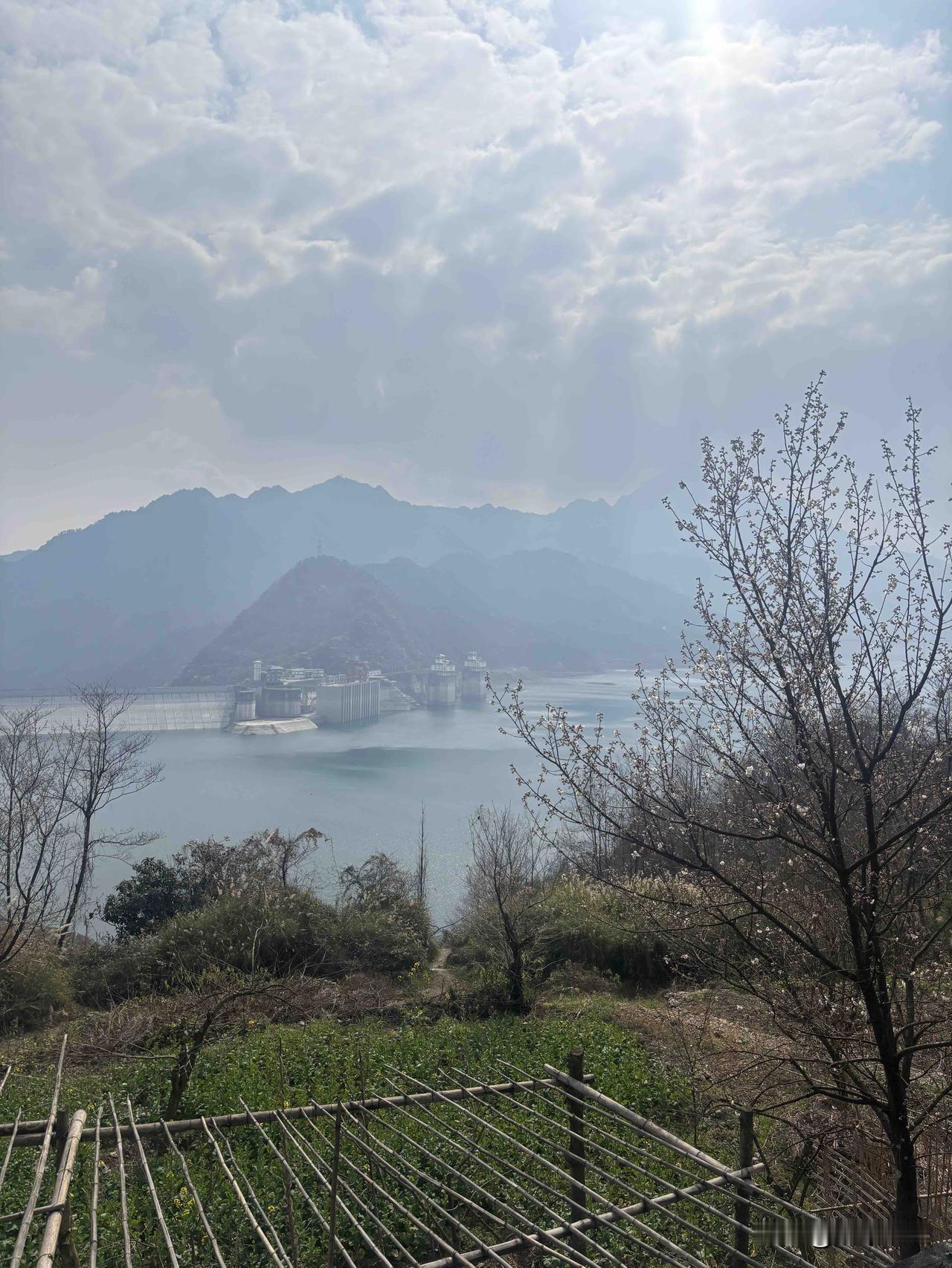 别等到遍体鳞伤，才懂身体最贵

这几年，我慢慢明白了一个道理：人这一辈子，最大的