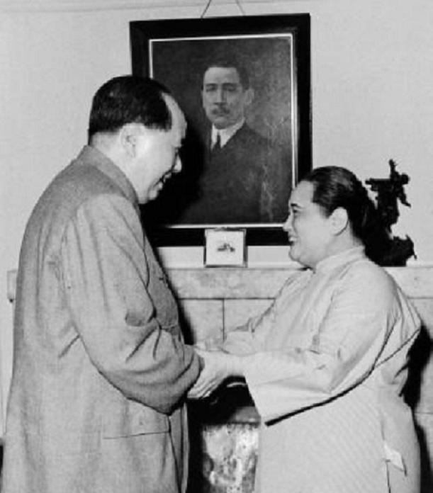宋庆龄与中共领导人结下了深厚的友谊。

1949年9月，我国伟大的爱国主义者宋庆
