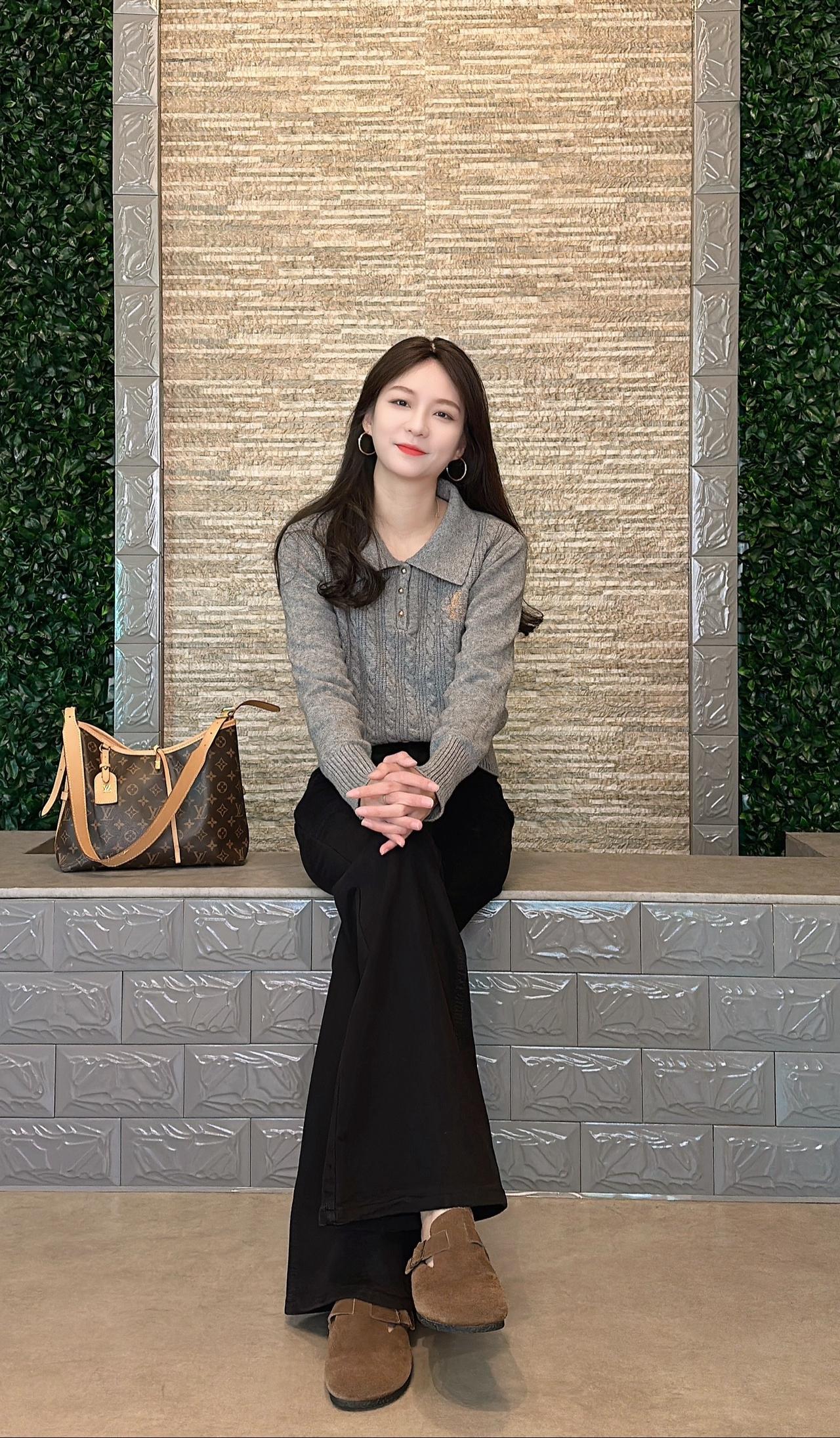 人人想要真诚与偏爱，可这世间处处是虚伪和新鲜感针织衫 打底衫 冬季穿搭