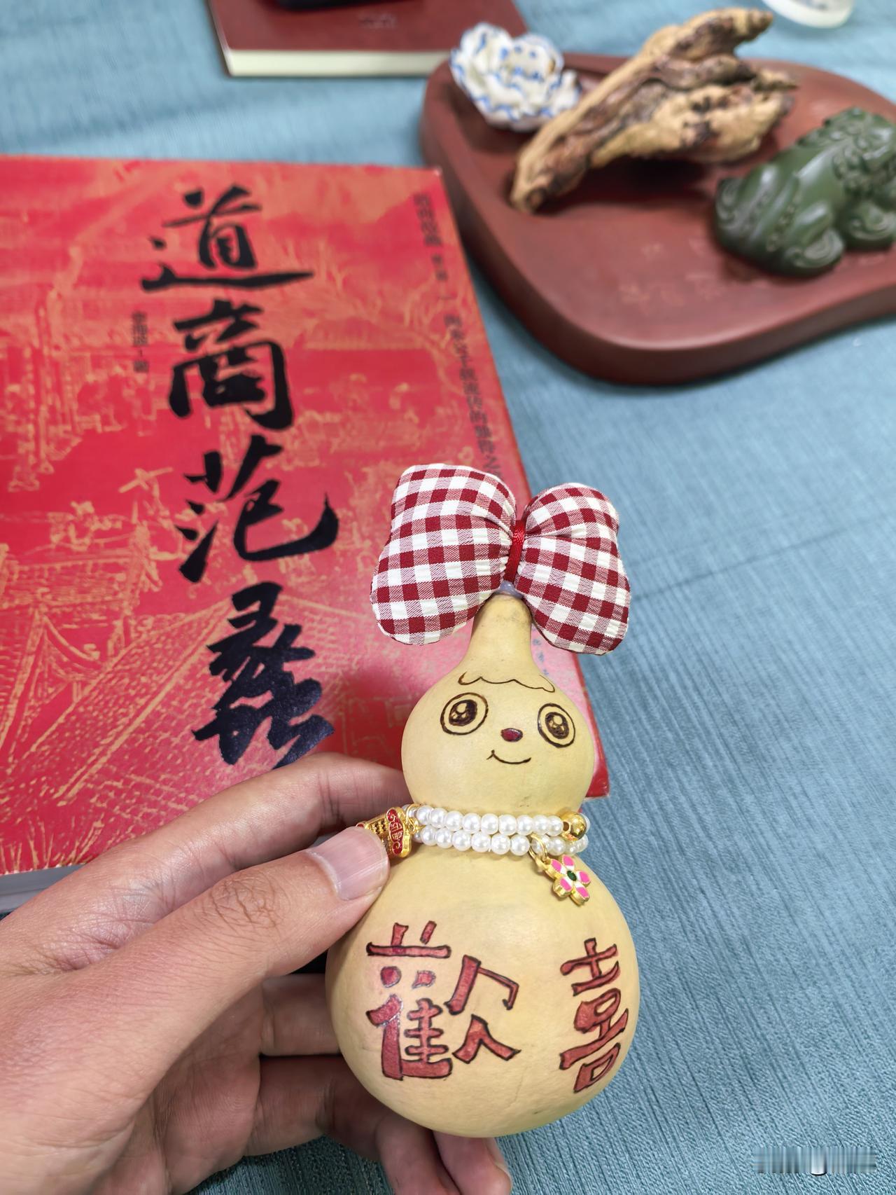 你的层次，就是你的边界。
 
真正有格局的人，从不在情绪里内耗，也不在偏见中固执