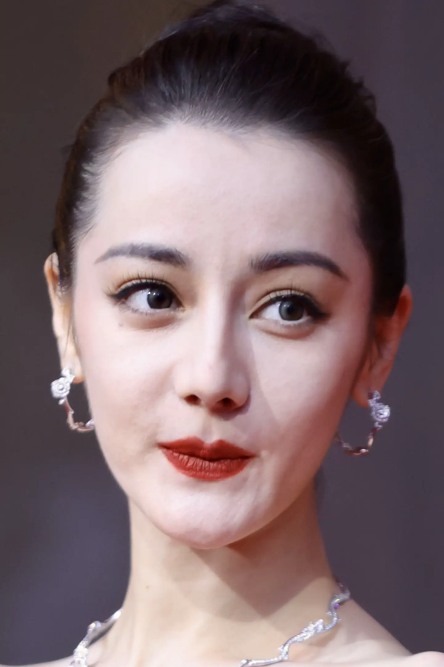 迪丽热巴。