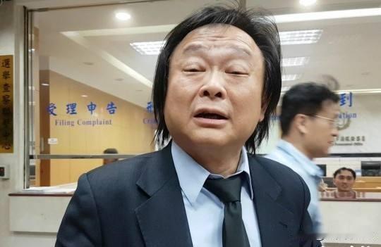 没出息神曲火遍两岸！王世坚质询金句成中年共鸣，大叔：这不就是我们吗
 
各位老铁