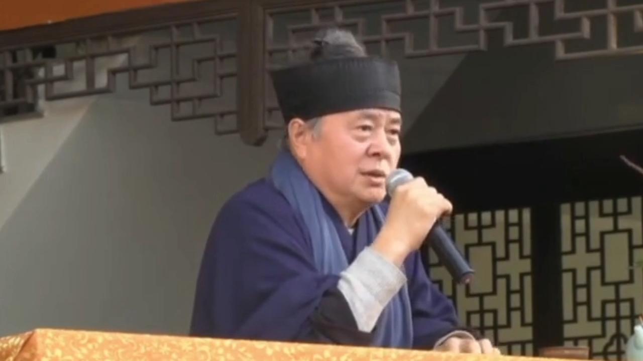 张高澄道长说，精神容易出现问题的孩子，需要多力练练拳，多干点体力活，多参加劳动。