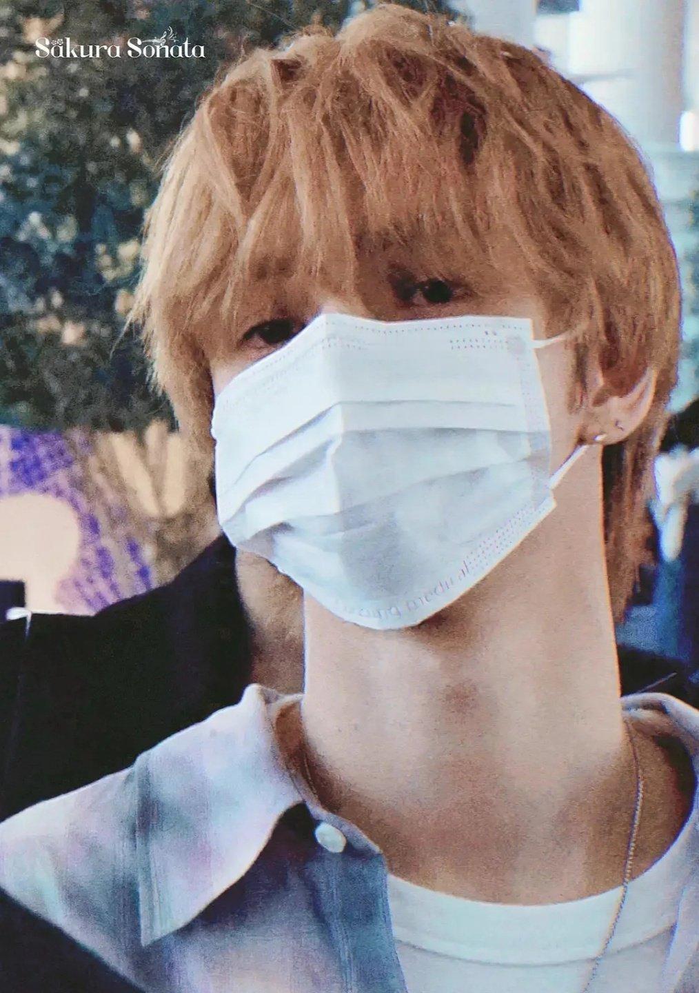 为什么他没有尾巴。。。 