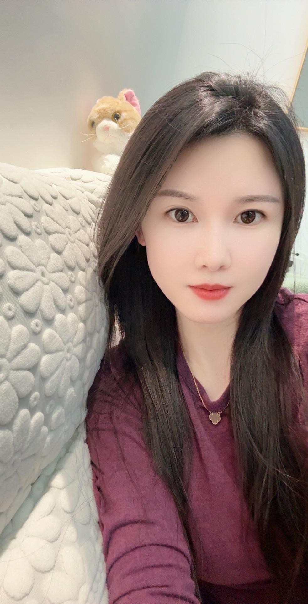 凡事不必太在意，一切随缘随心，         缘深多聚聚，缘浅随他去