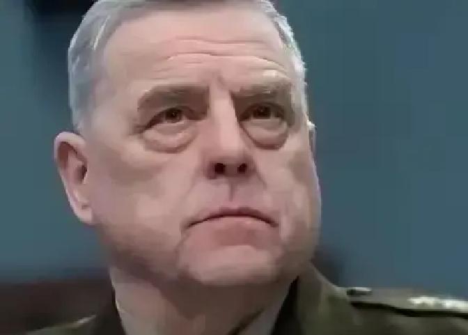 美国战略专家表示：如果美国真的插手了中方的台湾问题。
 
那么中国的军队很有可能