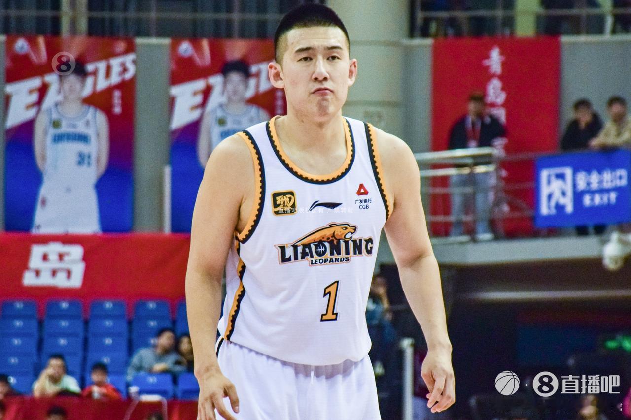 CBA有30名球员，获得下赛季体能免测机会，陈林坚在里面就很醒目

CBA有20