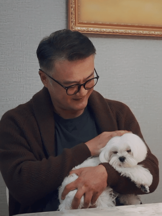 周翊然的狗特邀出演桃花坞焕羽 周翊然有了小法这个神助攻，i人秒变社牛！桃花坞社交