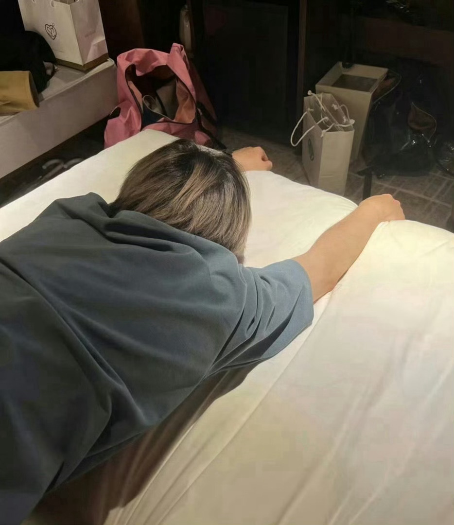 折腾了一晚上 终于可以休息了 