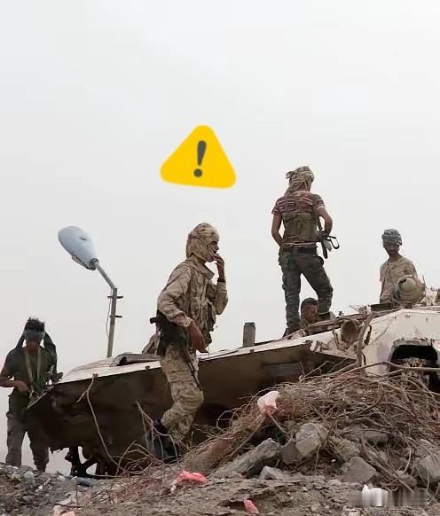 也门胡塞武装开始有士兵被俘投降！最后大决战开始了，也门重要领导人萨布里宣布，解放