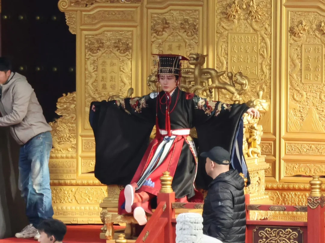 成毅朱瞻基角色待播热度第一成毅实力扛剧生 双角色热度前三  优秀！期待成毅饰演的