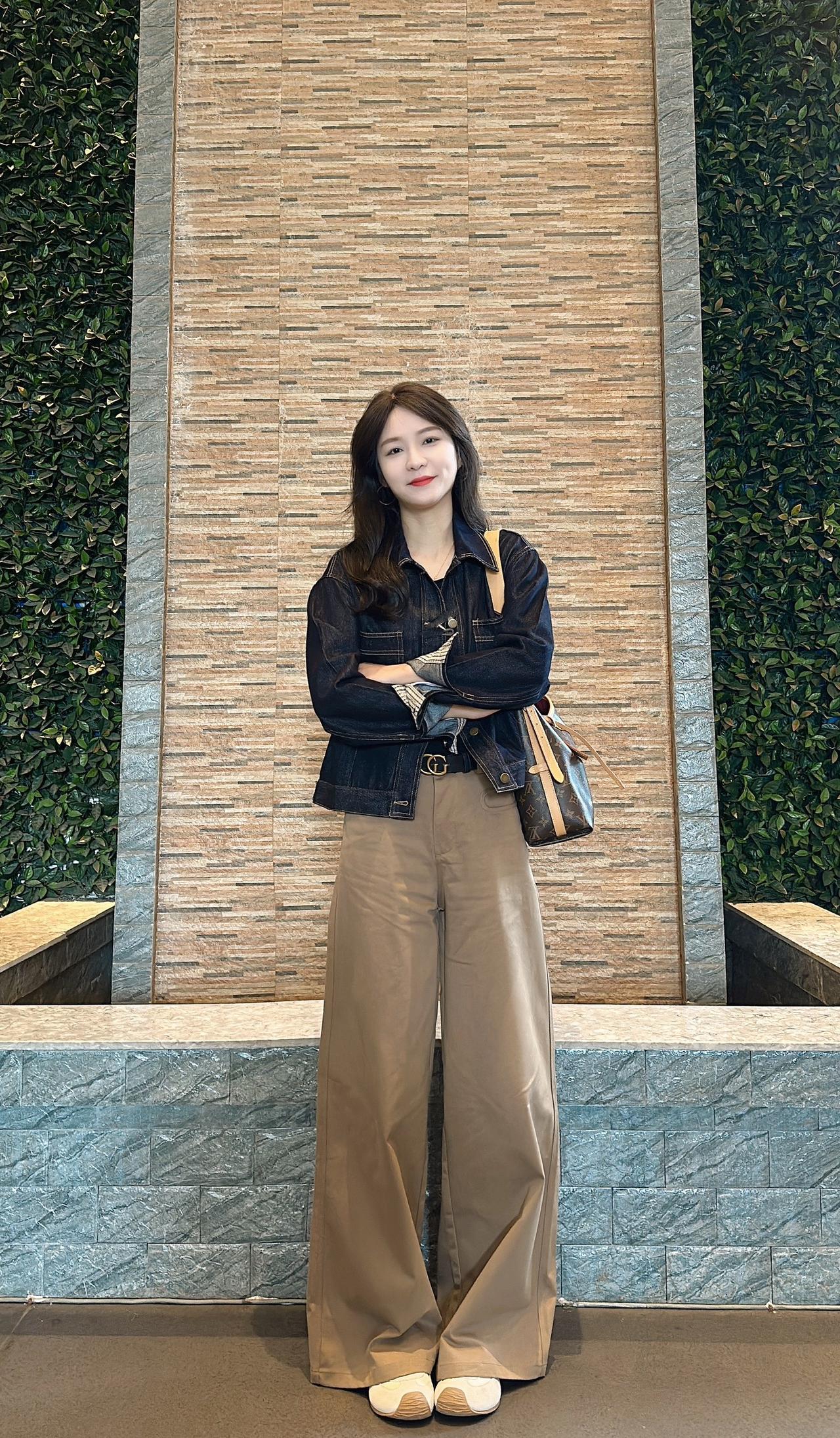 来日并不方长所有当下即是最好"牛仔衣 早春穿搭