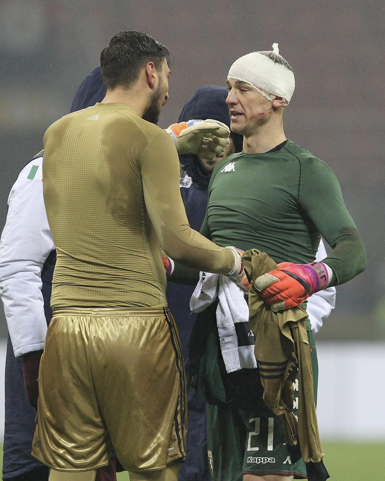 多纳鲁马谈乔·哈特：“乔·哈特是一位实力强劲的门将，我一直都很欣赏他。我很幸运，