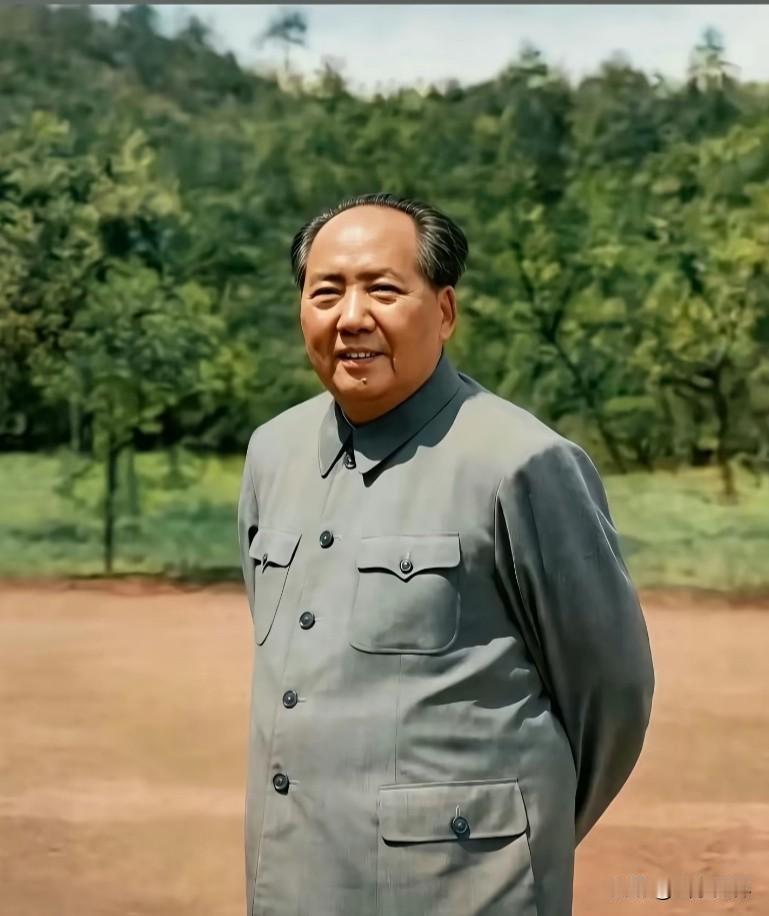 毛主席究竟伟大在哪里？读懂建国绝境岁月，瞬间肃然起敬
 
真正读懂毛主席的伟大，