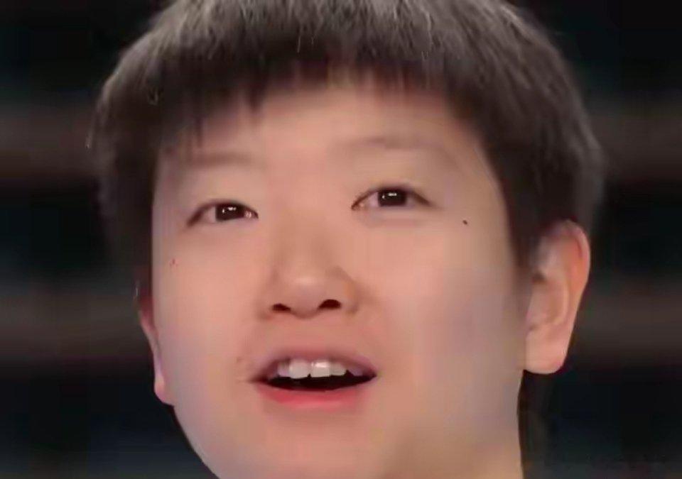 孙颖莎最新采访情绪失控！真正让她落泪的，不是输赢而是这个人世乒赛结束后，孙颖莎的