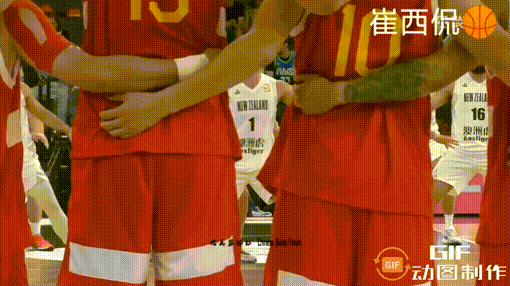 新西兰毛利舞！
要是每个对手赛前都能这么来一段，中国男篮小伙子们的斗志一定能被激
