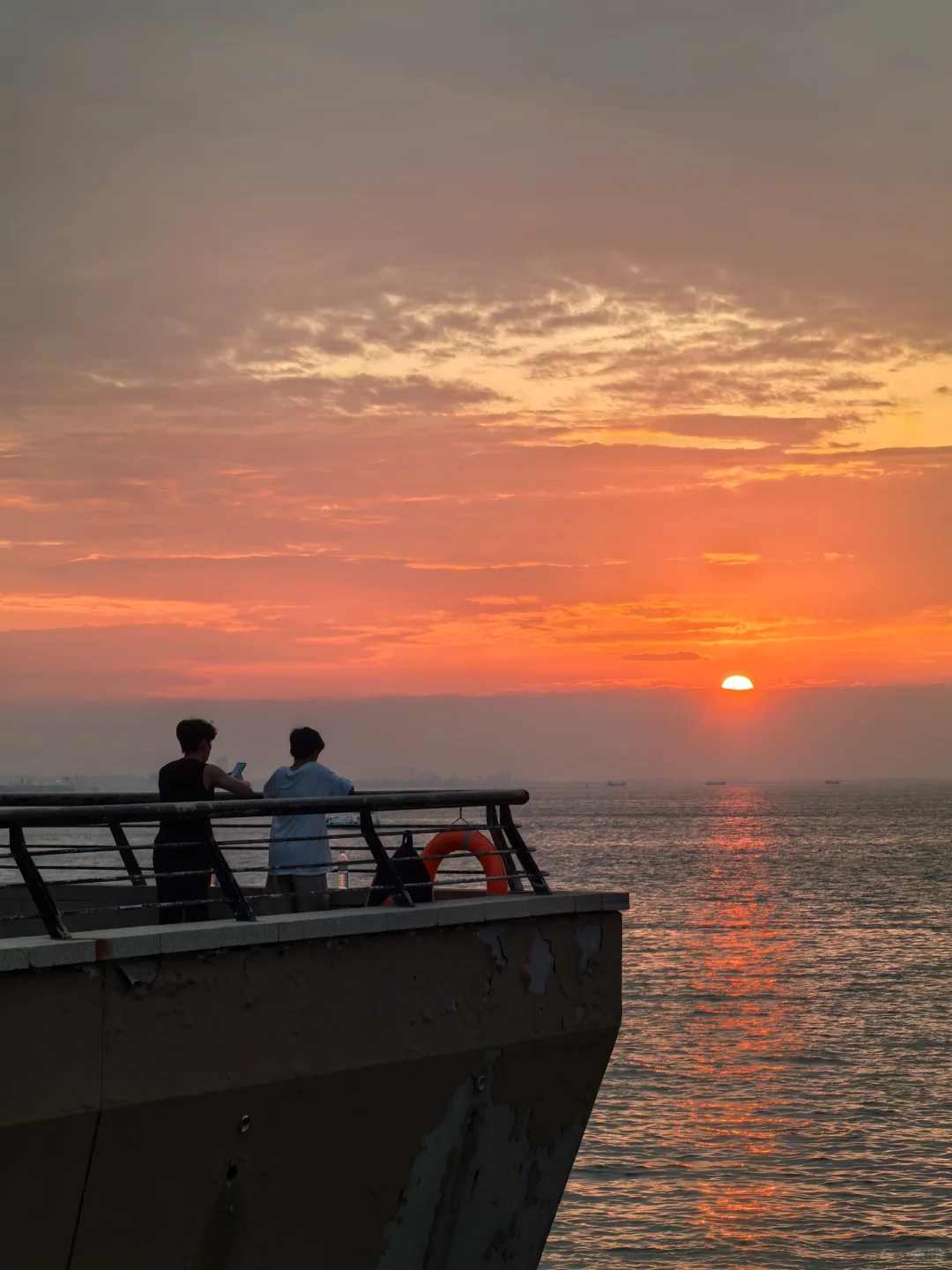 8.14青岛金茂湾落日 傍晚凉快一点啦