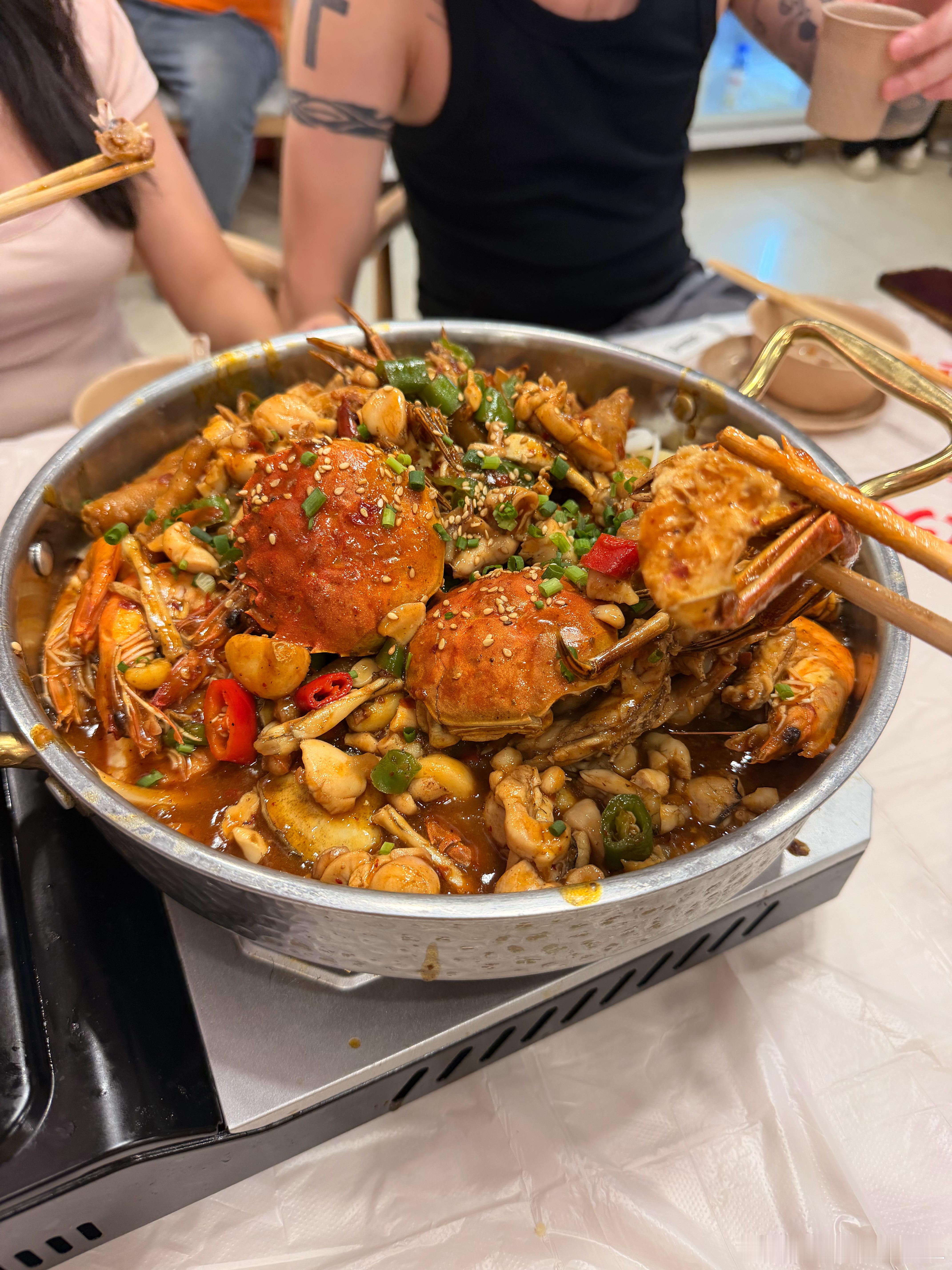 这辈子吃过最难吃的浇汁锅巴 浇头里面的淀粉量惊人！糊嗓子吃进嘴里感觉一口痰卡在嗓