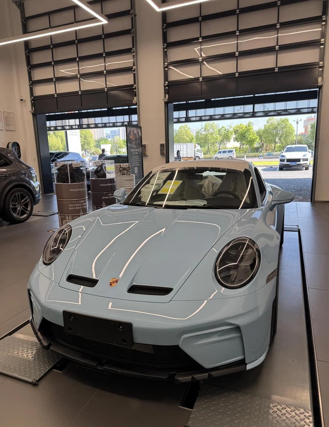 2台gt3 touring交付
谁能拒绝两台原厂GT3 Touring同框登场✨