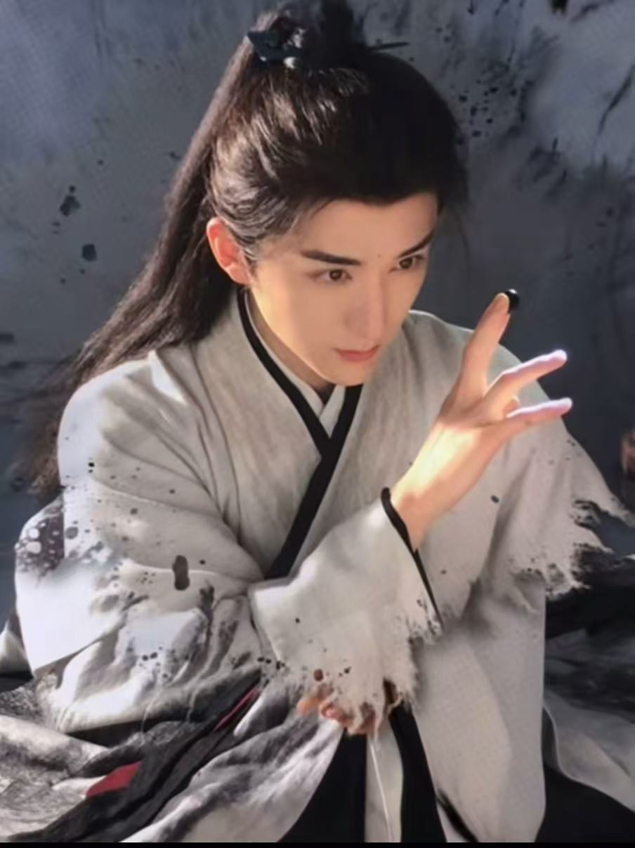 我就放两张图然后什么也不说张新成古装