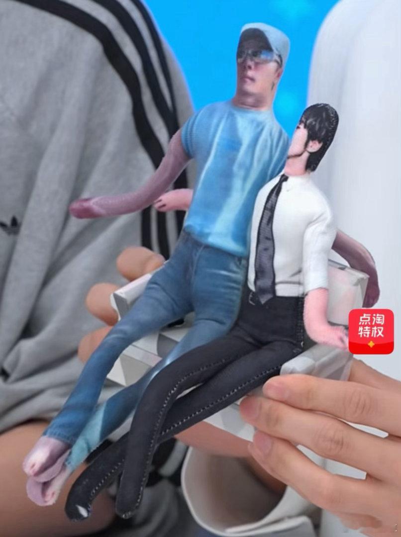 一人血书这两个老鼠干上链接！颜安背刺头一样大的李佳琦李佳琦让颜安教他瘦头 ​​​