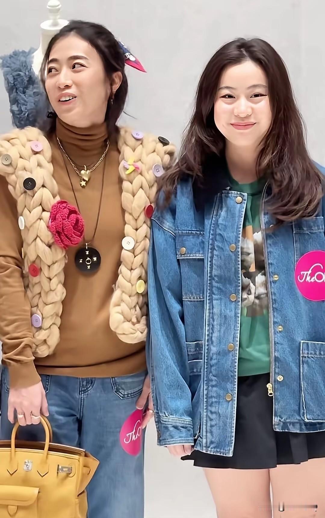 甘比全身上下最便宜的估计就是她的马甲了，因为这是她自己手工编织的。在编织道路上她