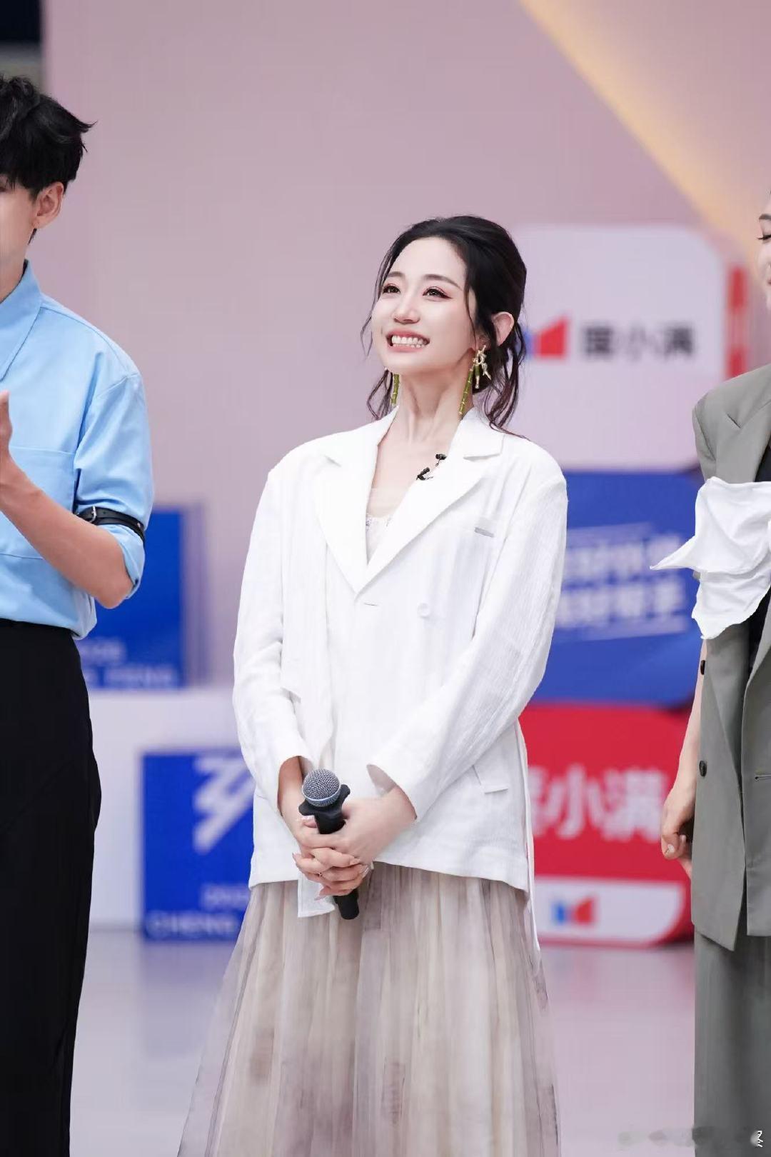 浪姐五公双人舞台歌单乘风2026这次双人秀不搞花哨舞蹈，纯靠人声共情，光是看歌单