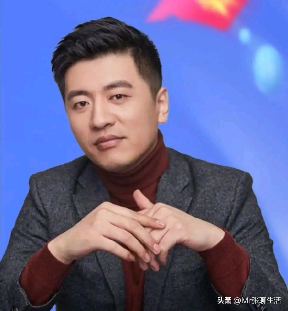 张雪峰去世好几天了，这几天一直在思考，人到中年应该怎么活，才能既做好工作，又照顾