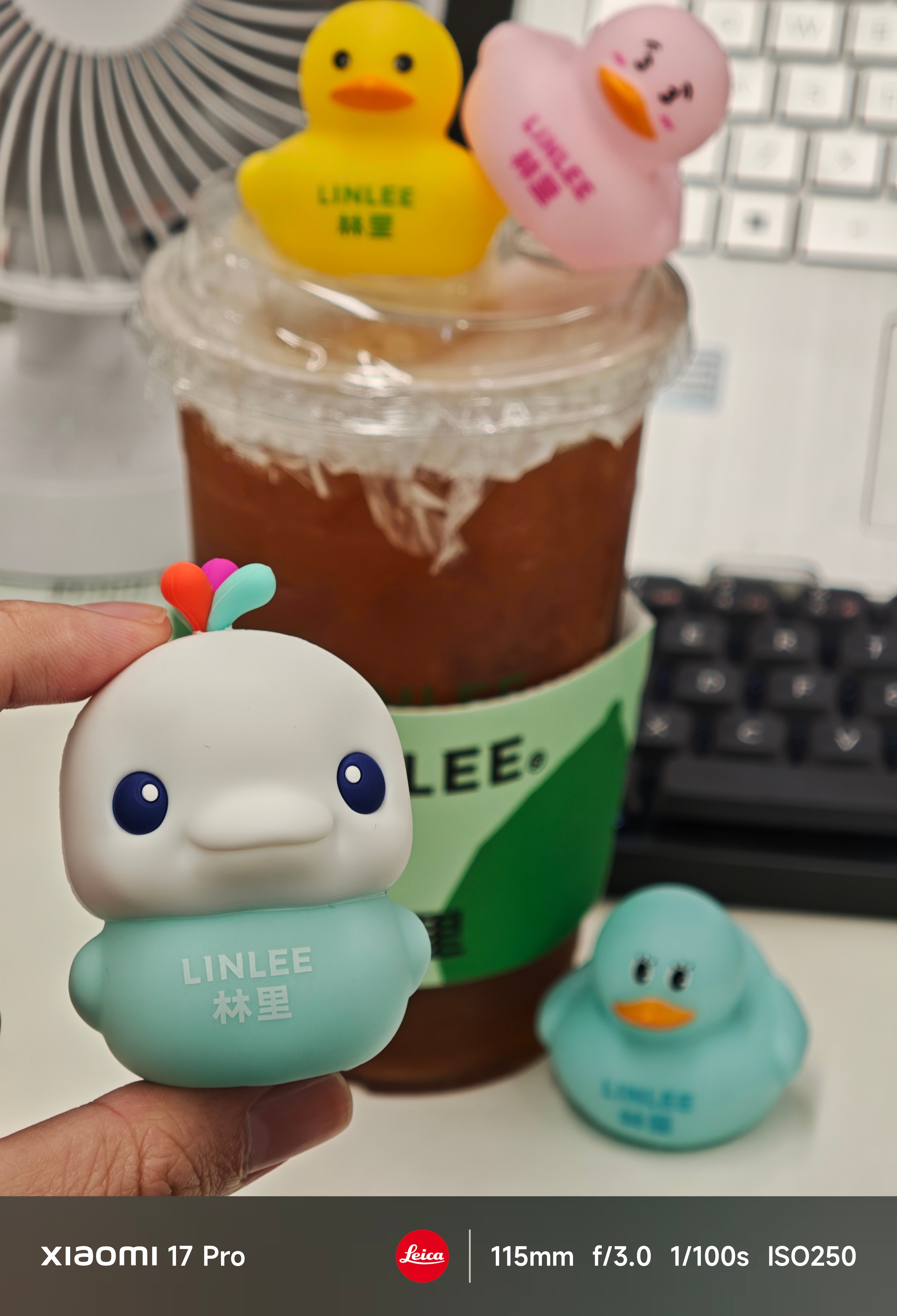 还有谁不知道LINLEE今天返场了之前很多人都喜欢的大湾鸡版本的鸭鸭！！！太可爱