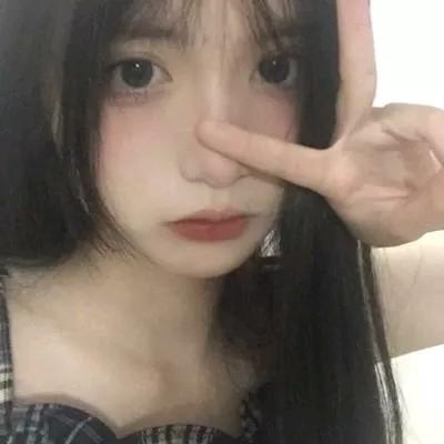 可爱到爆的日系萌妹，手比V字，心都化了！💖✨宅萌妹 萌妹子的分享 甜酷萌妹 里