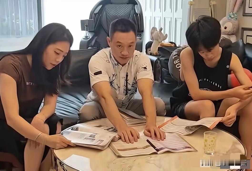 救命，没文化好可怕

奥运冠军杨威，又被网友骂上热搜，这一次，不是因为孩子上学问