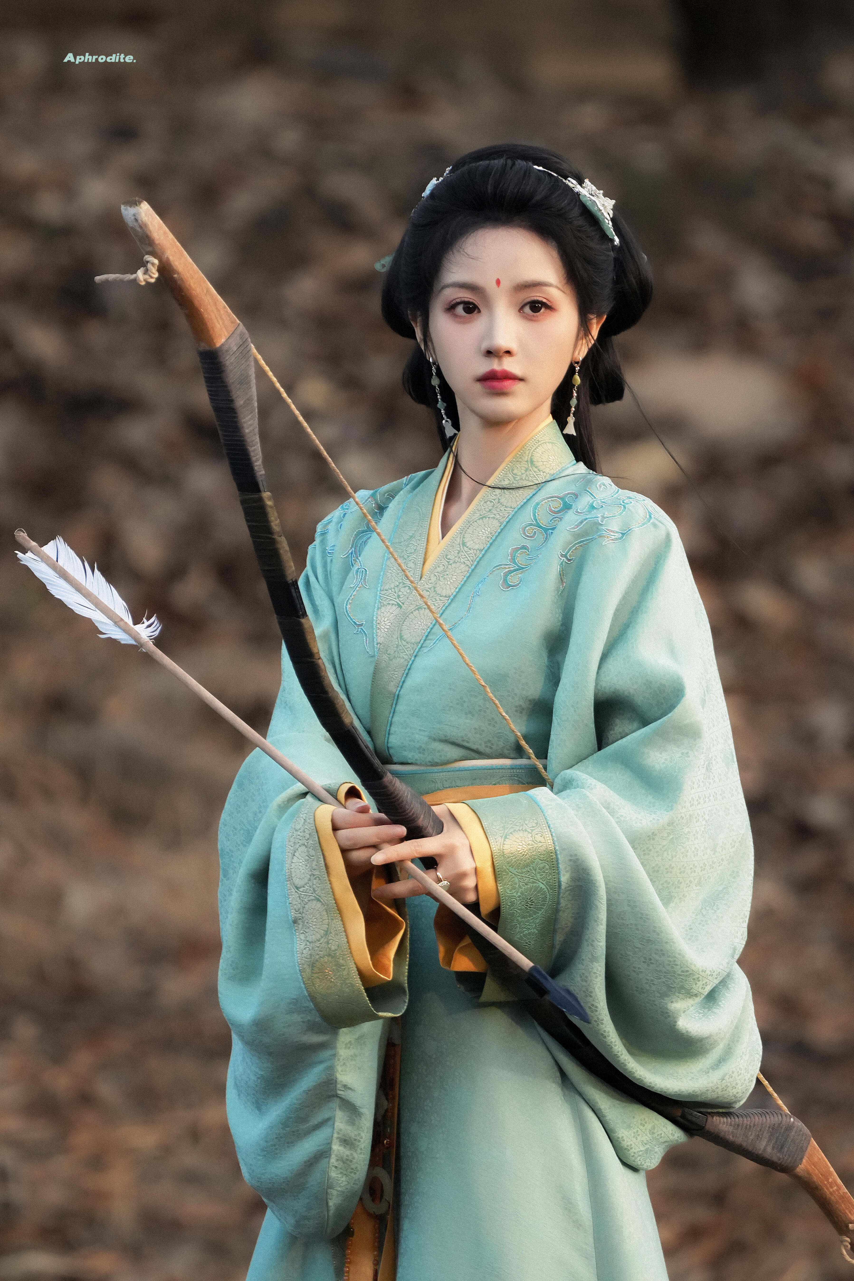 站在那里就是一幅画燥候这个嫁金钗！ 