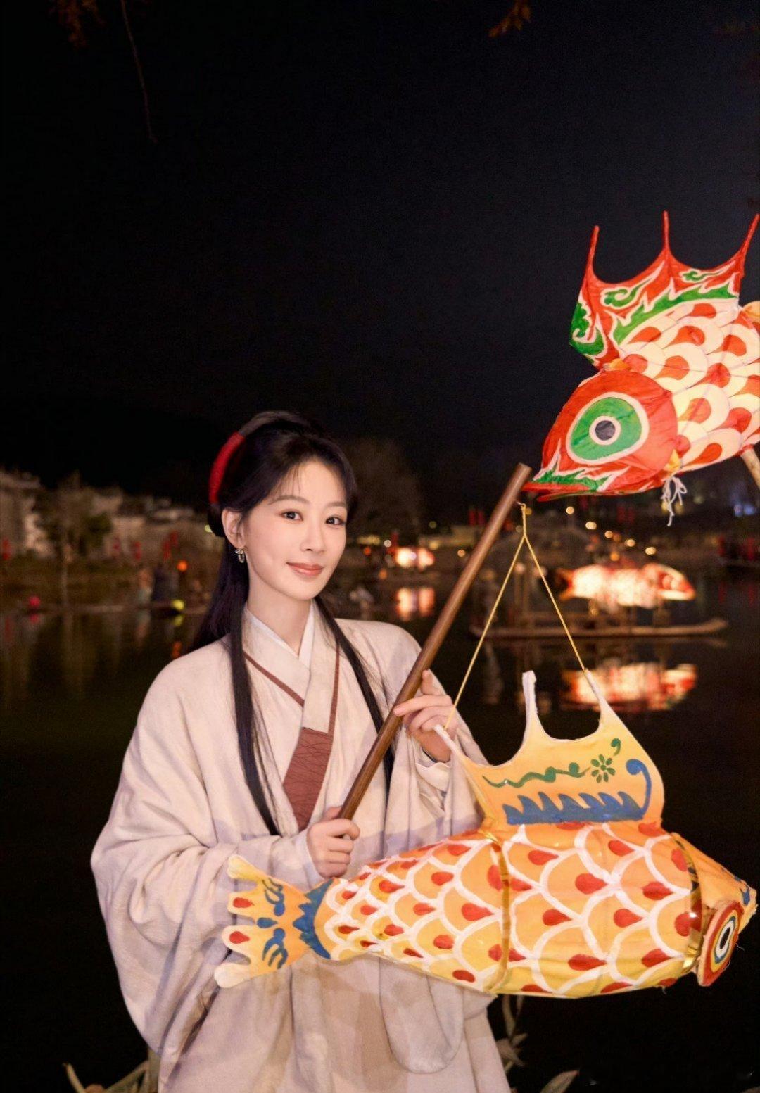 杨紫yz 来家业许个愿好运家倍yz 家业热度 一寸徽州墨，百年传承人，墨匠之女李