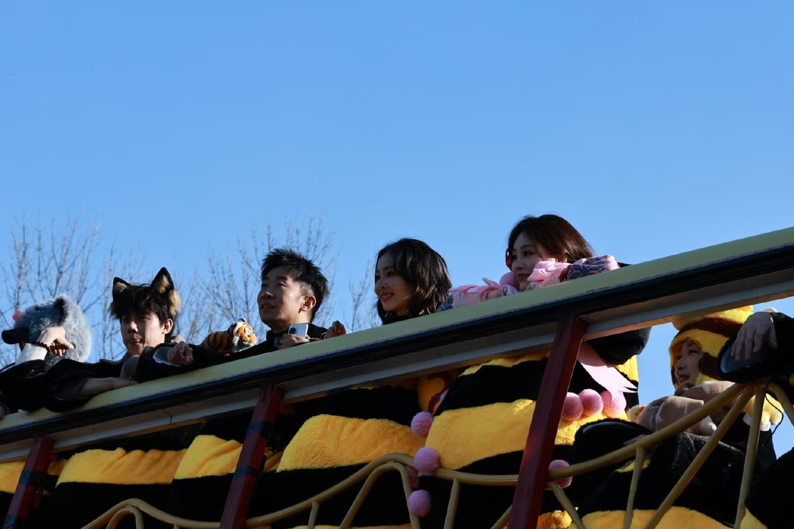 周五晚高疯 周五晚的时钟都变得可爱，就为等高疯播出！心里也一直惦记着下次录制，不