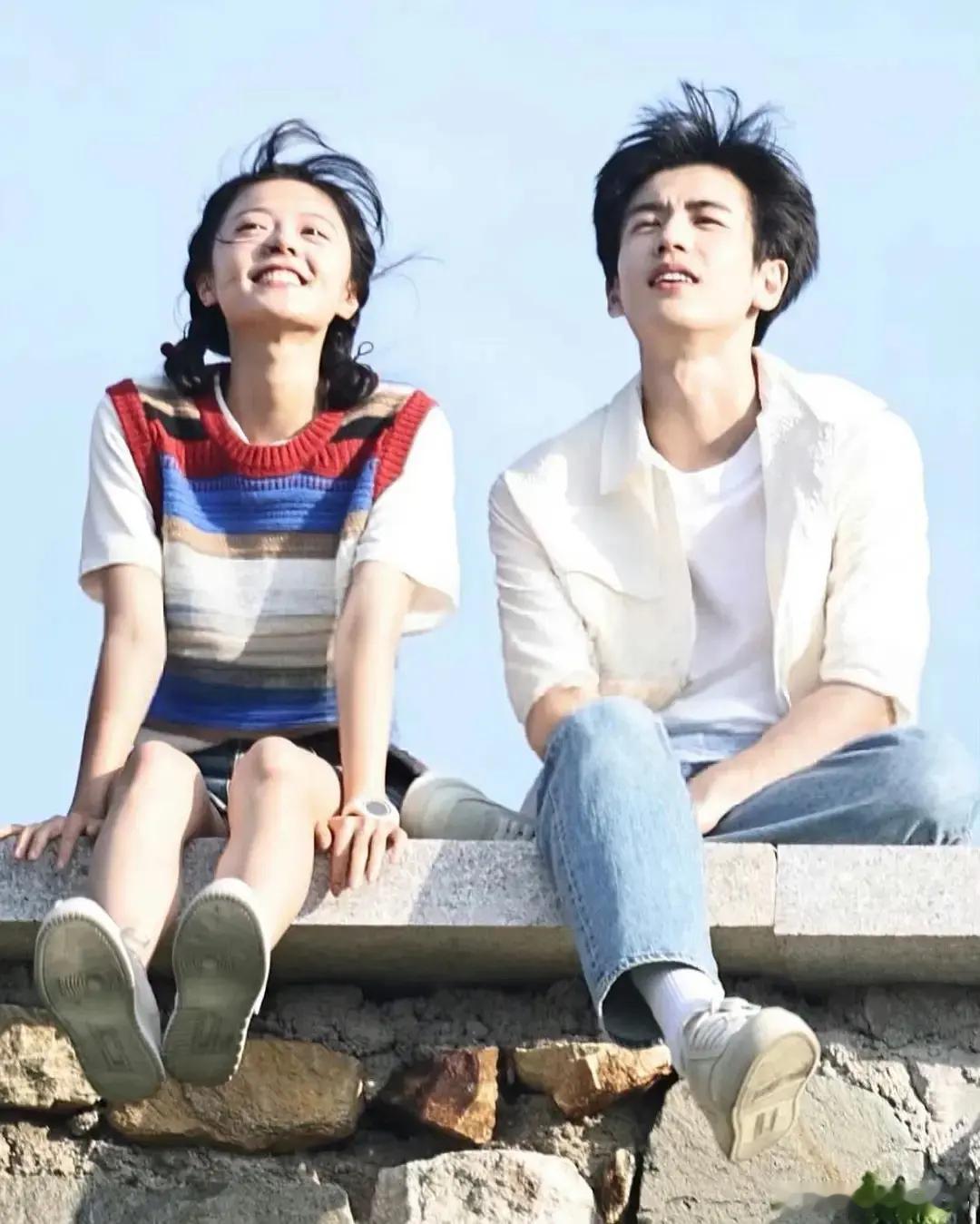 赵今麦张凌赫《樱桃琥珀》VS 宋威龙赵今麦《骄阳似我》，哪对cp感更强点？ 