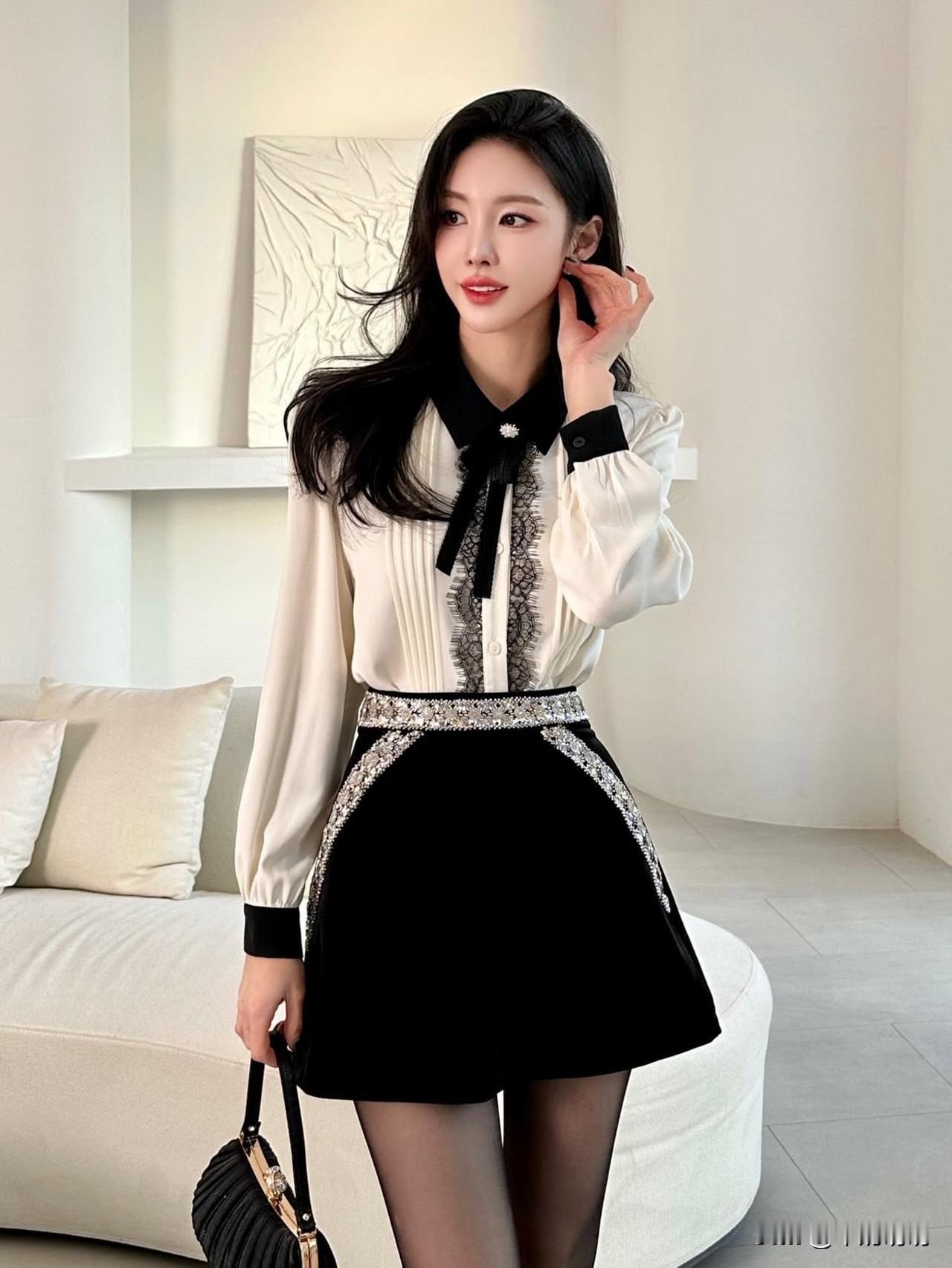 优雅气质穿搭，黑白配尽显时尚魅力！黑白色调穿搭 高级黑白穿搭 黑白裙子穿搭 女生