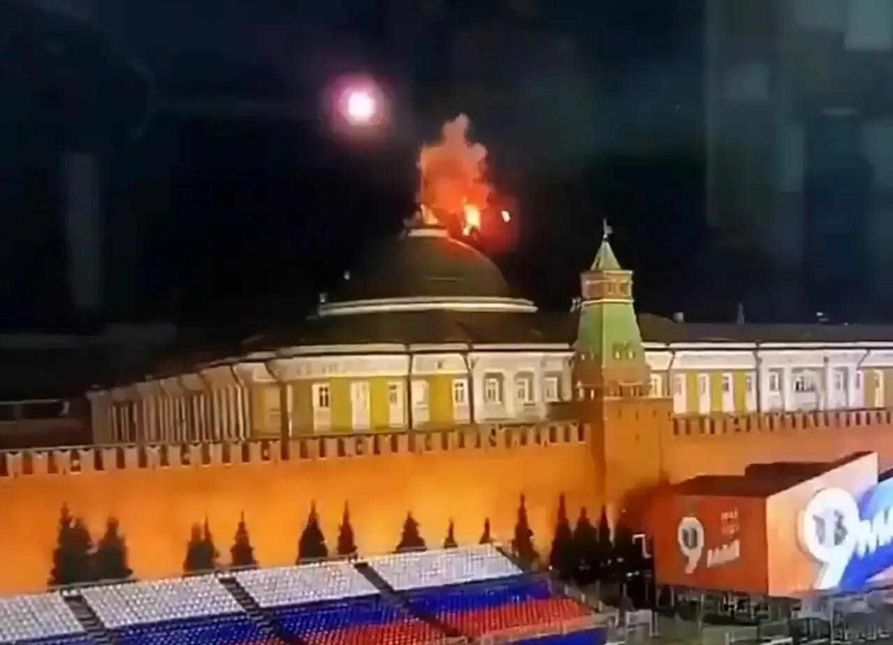 敢攻击克里姆林宫就必然会遭到强烈回应，普京派出战略轰炸机展开报复行动，多架图22