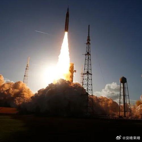 心里没底呀 先绕一圈看看.登月还是有难度 有风险滴......《美“阿耳忒弥斯2