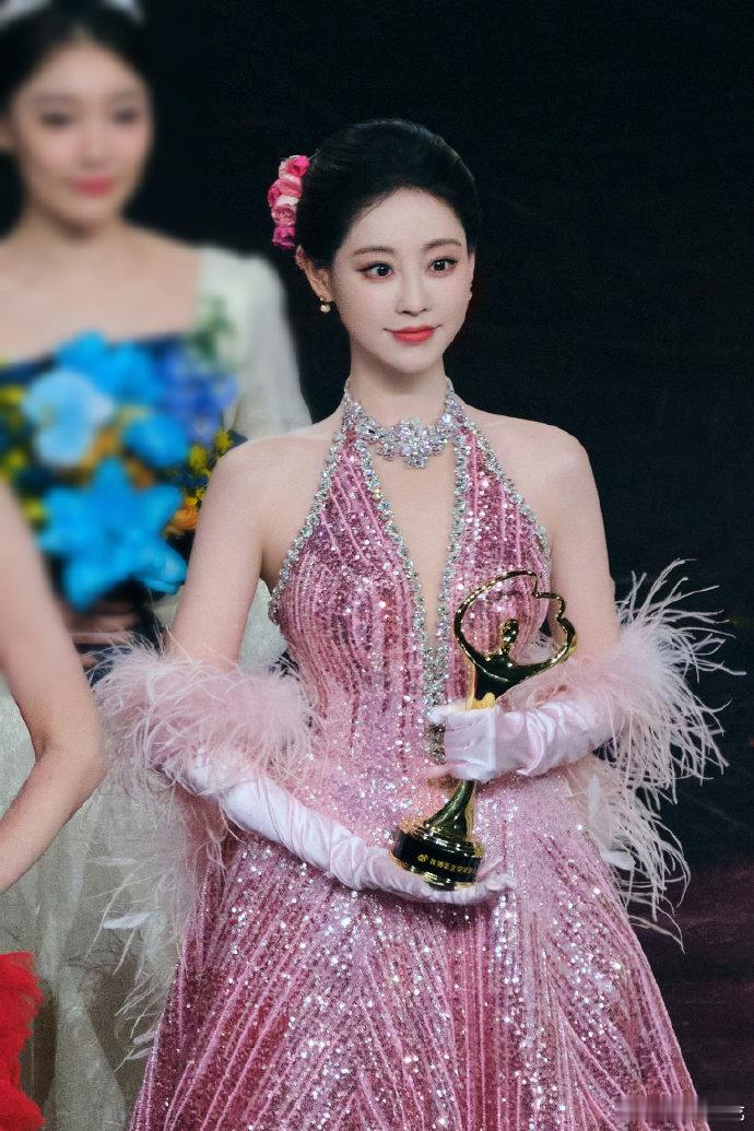 祝绪丹高情商发言 祝绪丹这反应速度和语言艺术绝了！瞬间想到这么巧妙的话，既提醒对