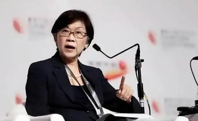 新加坡大使一语惊人：不管中国愿不愿意，全世界都已经这么看中国了！
7月6日这一天